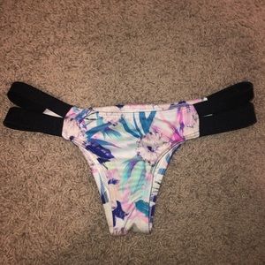 Victoria secrete bikini bottoms